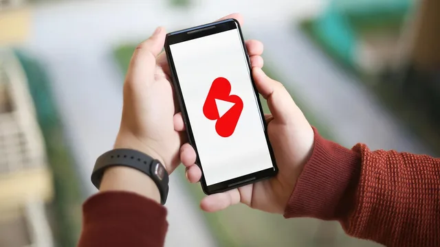 youtube shorts, youtube, video, smartphone, vertical, logo, content, creator, youtube shorts, youtube shorts, youtube shorts, youtube shorts, youtube shorts, youtube. Why creator contracts attribution methods split first-click and last-click