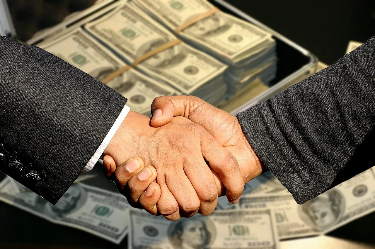 conclusion of contract, handshake, trade, business, profit, black money, control, treasury, sale, to buy, selling, commercial, shopping, money case, currency, money, contract, dollar, shaking hands, handshake, profit, selling, selling, selling, selling, selling
